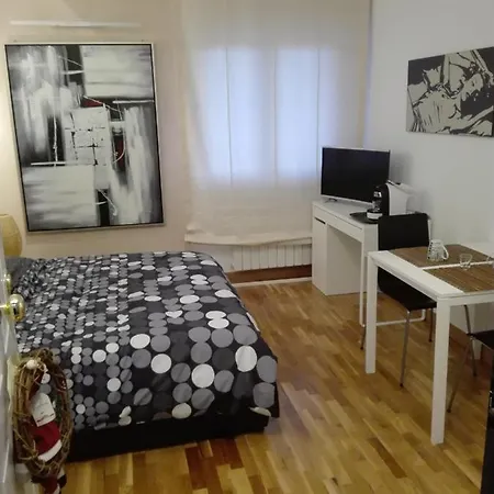 Stazione Latina 住宿加早餐酒店 塞尔莫内塔